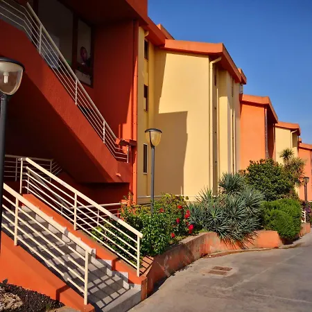 Happy Mare Apartment